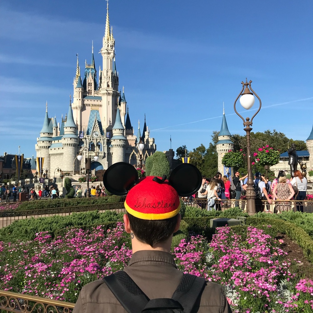 Meet your Posher, Sebastian